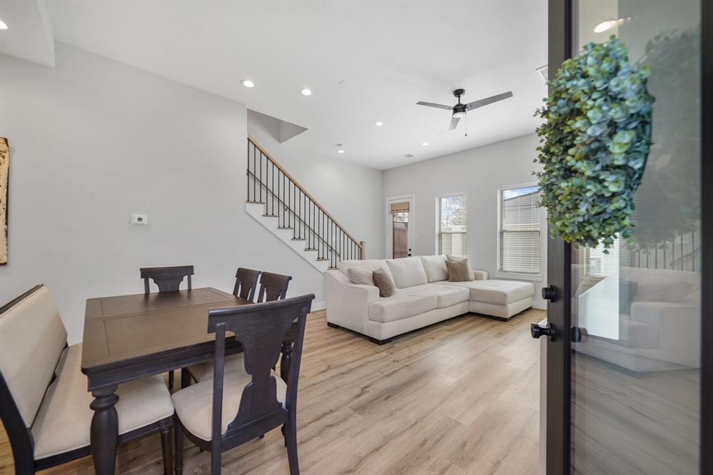 5361 Creekmont Oaks Lane
