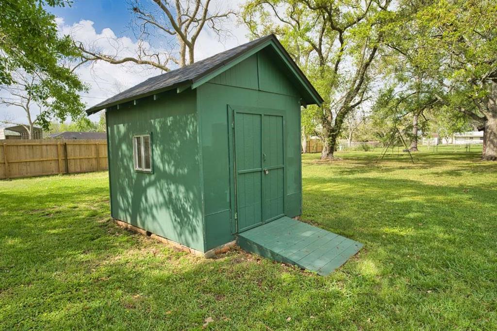 1009 Western Avenue, Angleton, Texas image 12