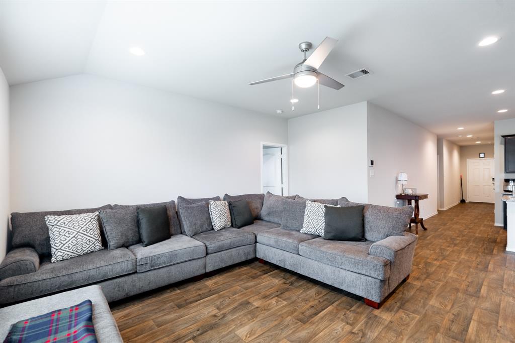 20399 Green Mountain Drive, New Caney, Texas image 17