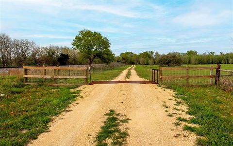 Vacant Land For Sale - TBD Fm-154<br/> Muldoon, TX 78949