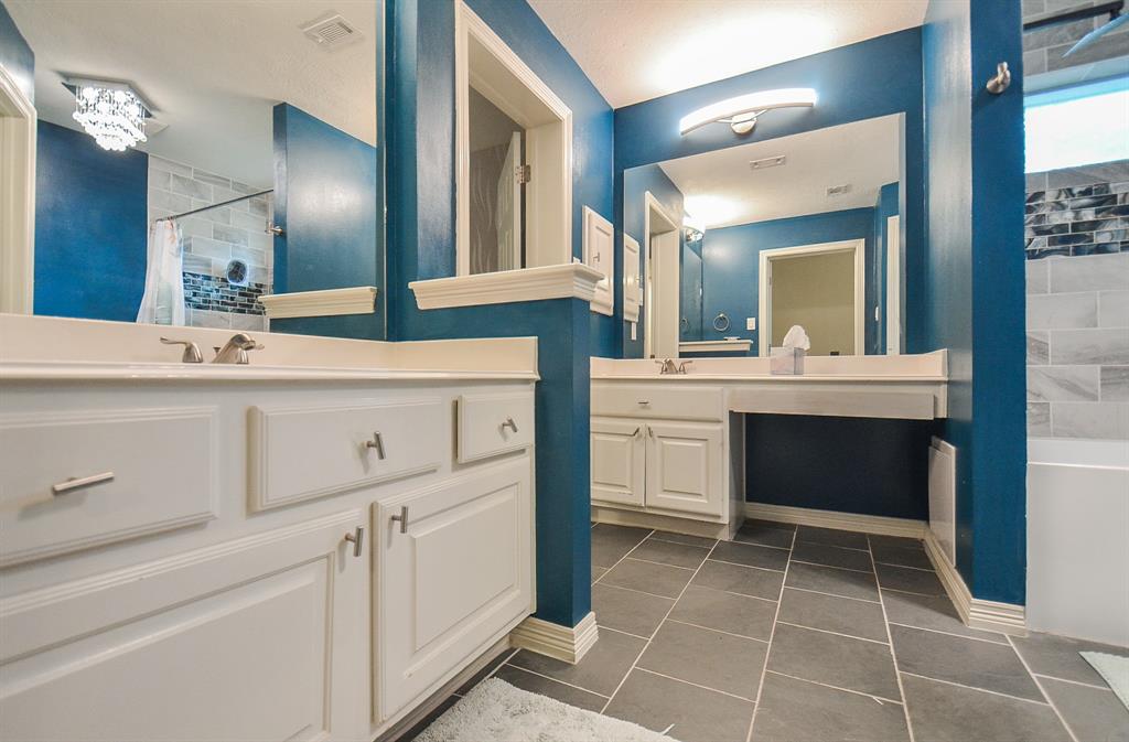 12902 Park Forest Trail, Cypress, Texas image 36