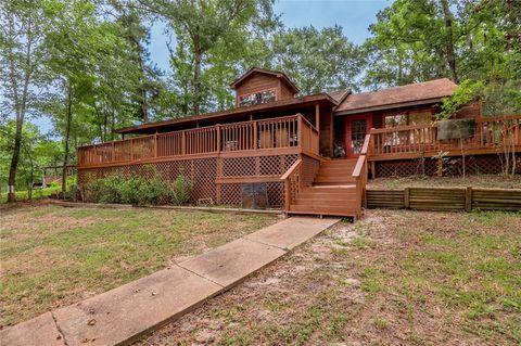 Photo of 73 Thomas Lake Road, Huntsville, TX 77320 (MLS # 43579953) Photo of 73 Thomas Lake Road, Huntsville, TX 77320 (MLS # 43579953)