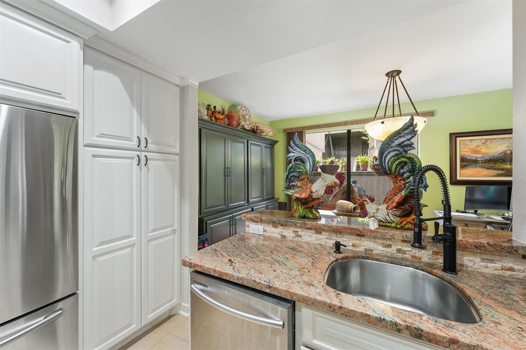 115 Litchfield Lane, Houston, Texas image 19