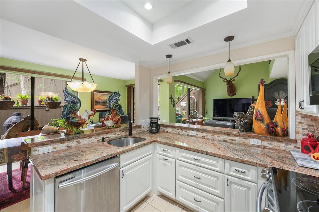 115 Litchfield Lane, Houston, Texas image 18