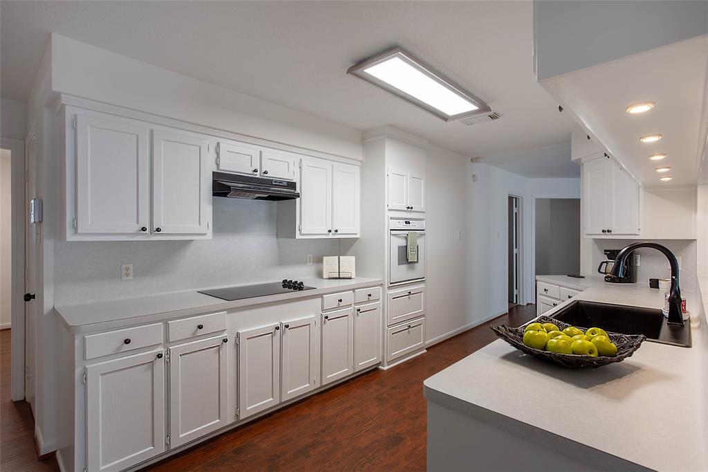 33507 Cripple Creek Farms Drive, Pinehurst, Texas image 3