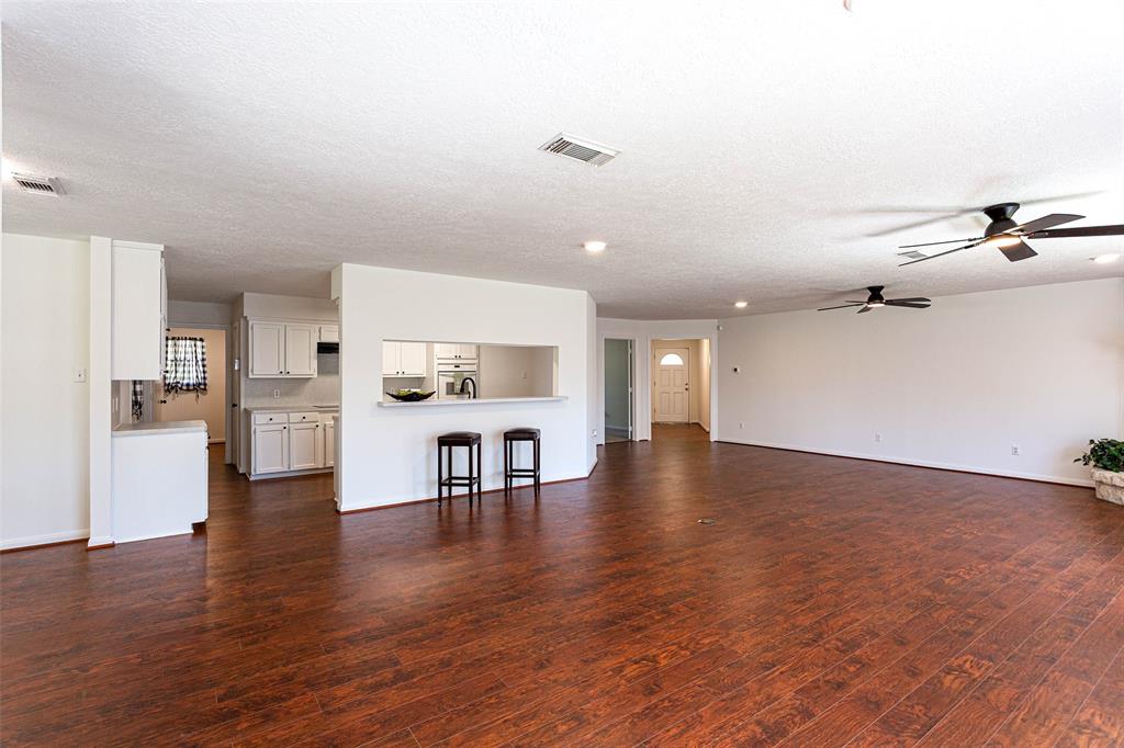 33507 Cripple Creek Farms Drive, Pinehurst, Texas image 17