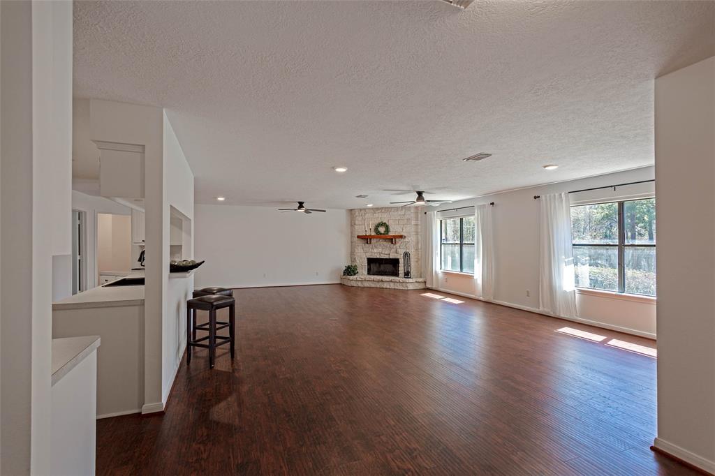 33507 Cripple Creek Farms Drive, Pinehurst, Texas image 4