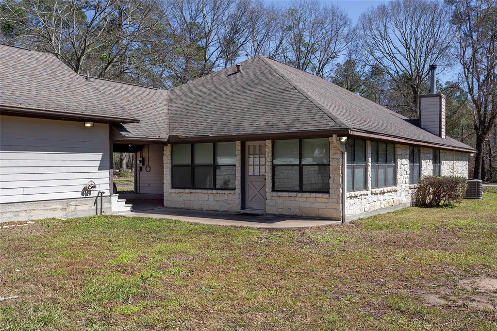 33507 Cripple Creek Farms Drive, Pinehurst, Texas image 11