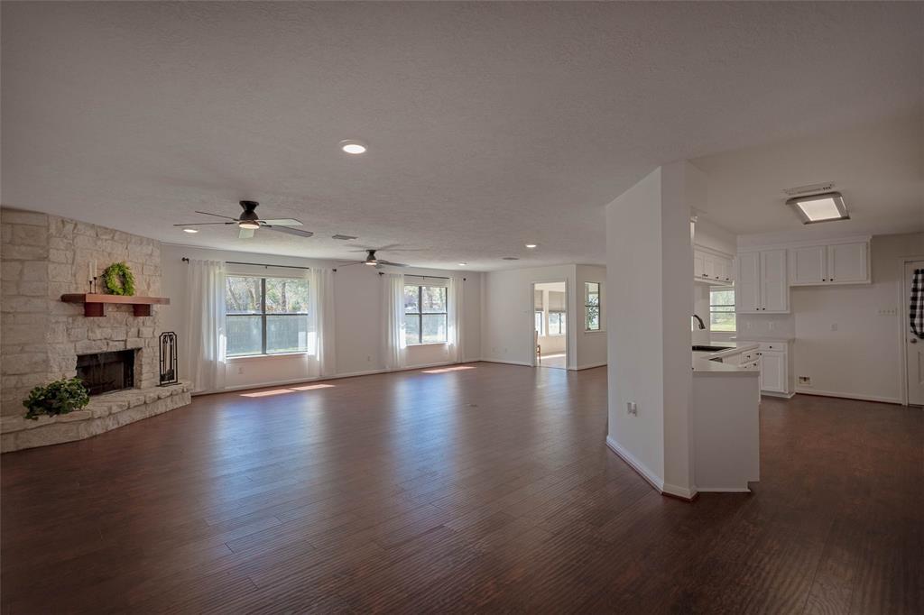 33507 Cripple Creek Farms Drive, Pinehurst, Texas image 5