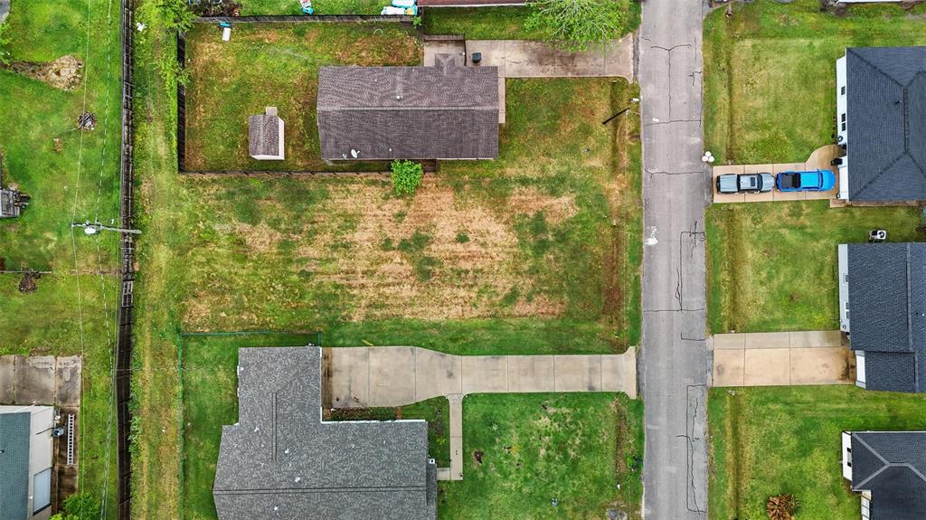 S Holmes Street, La Porte, Texas image 7