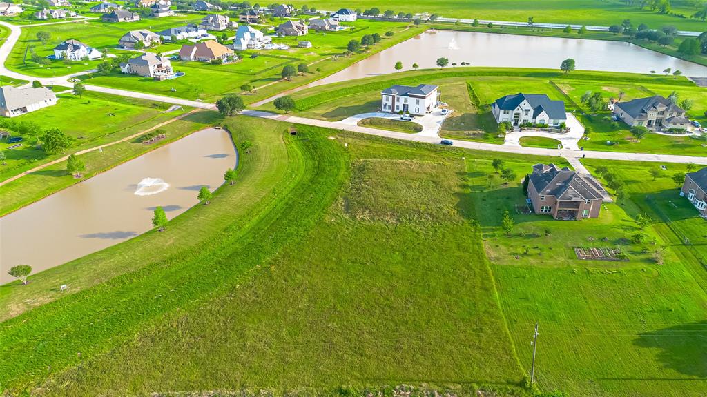 702 Leaning Oak Trail, Richmond, Texas image 1
