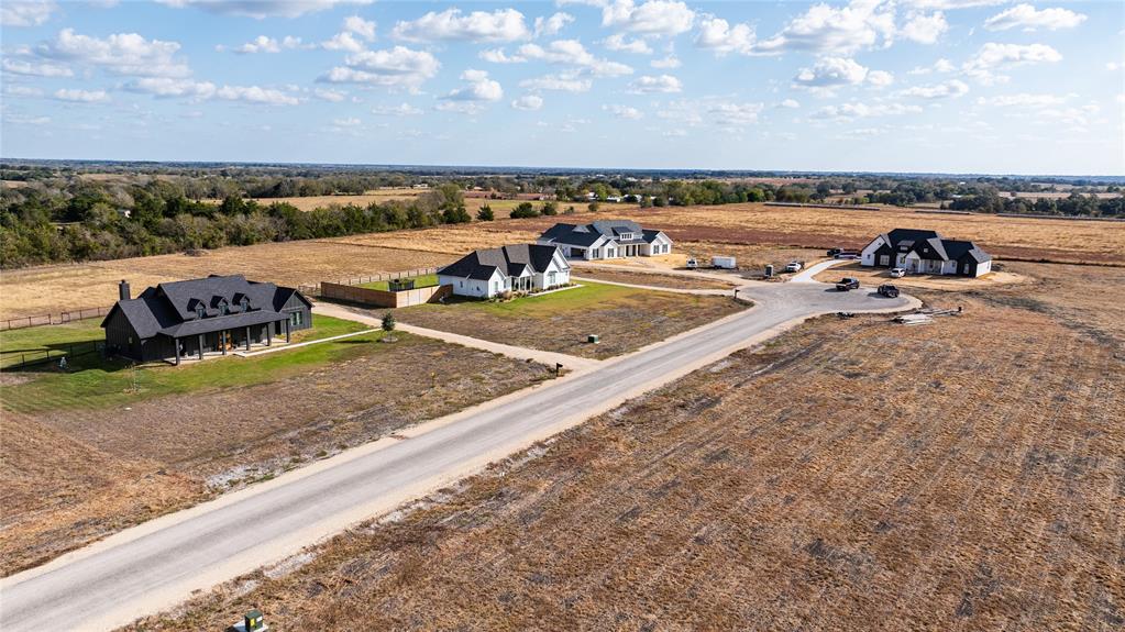 102 Country View Lane, Schulenburg, Texas image 1