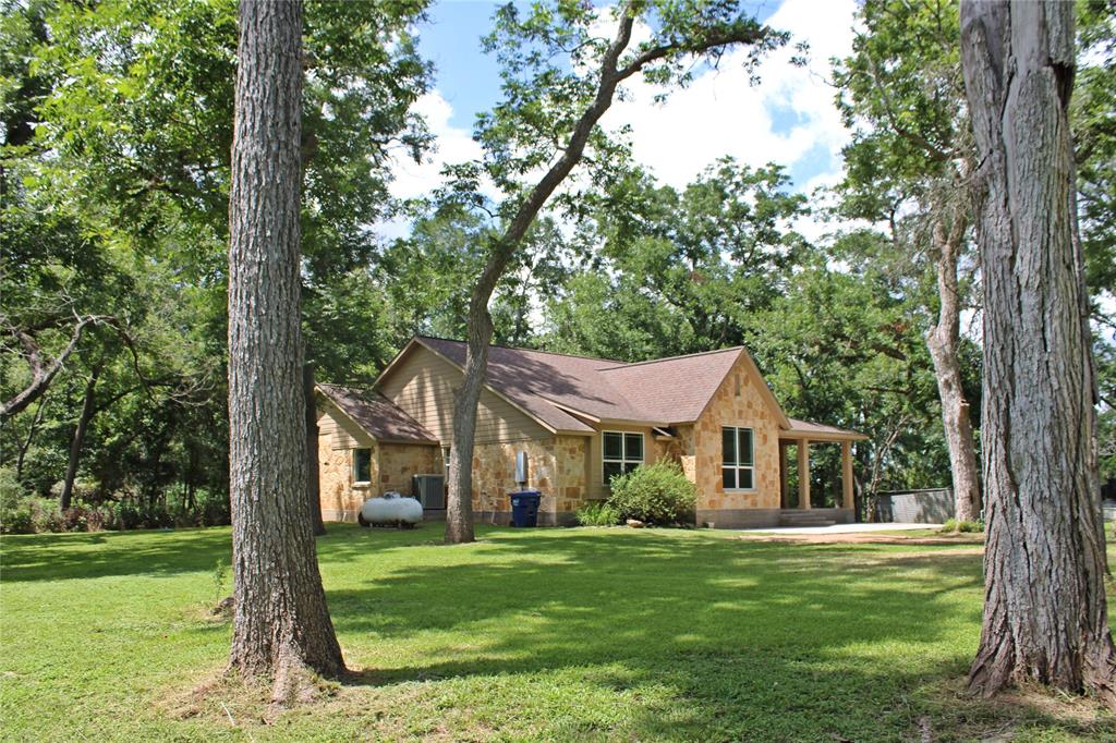 1042 Wilderness Lane, Alleyton, Texas image 15