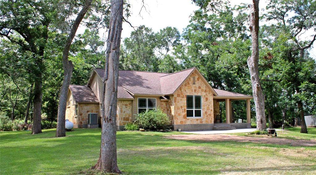 1042 Wilderness Lane, Alleyton, Texas image 14