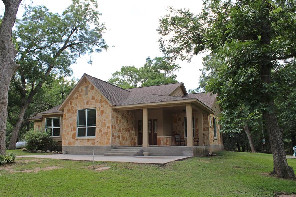 1042 Wilderness Lane, Alleyton, Texas image 16