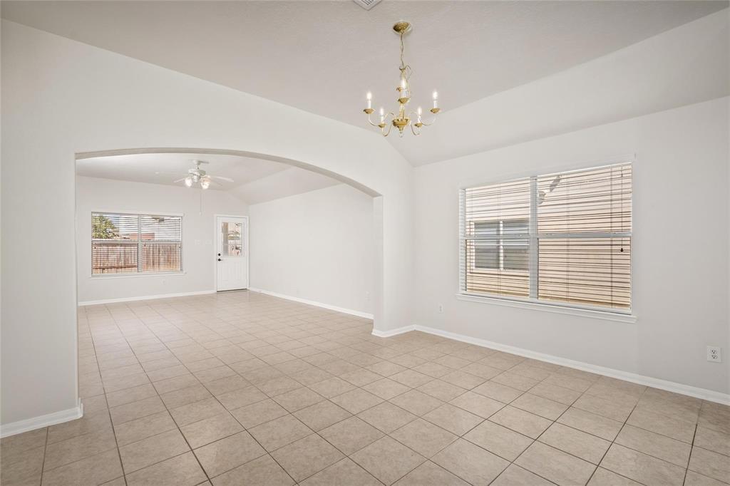 11202 Northam Drive, Tomball, Texas image 7