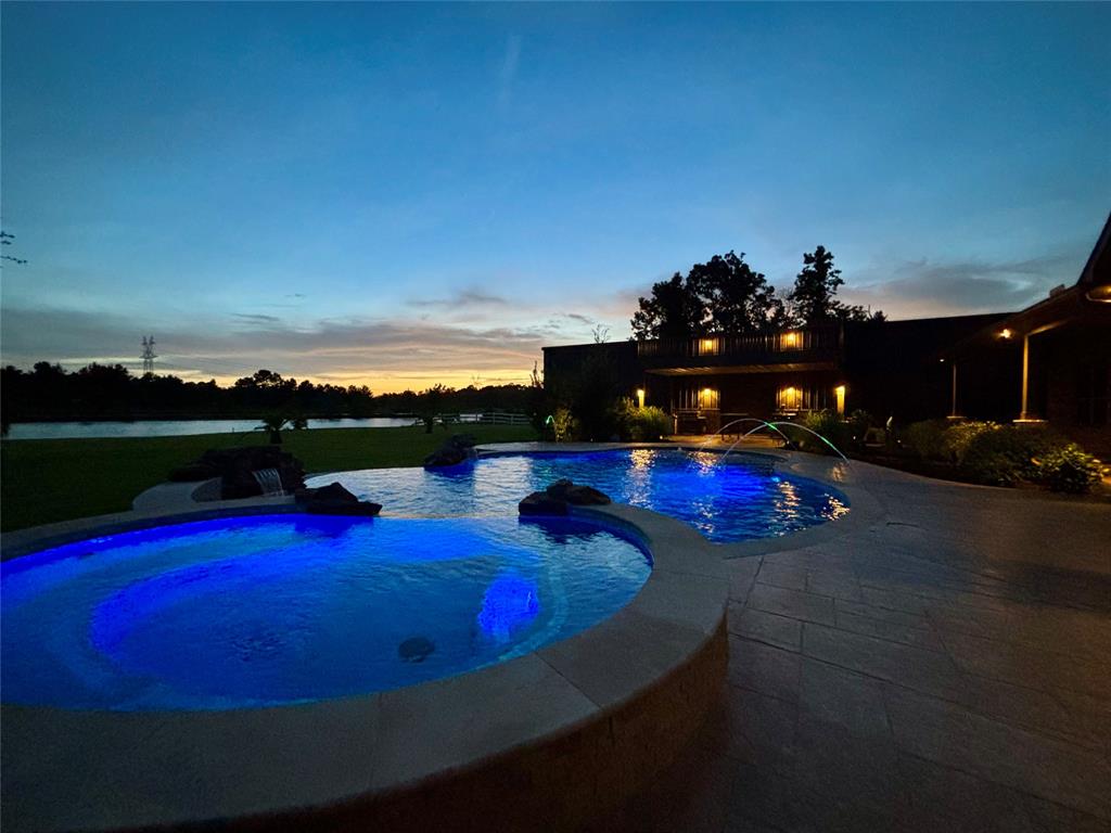 32710 Tall Oaks Way