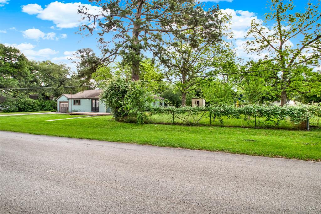 307 Carrell Street, Tomball, Texas image 34