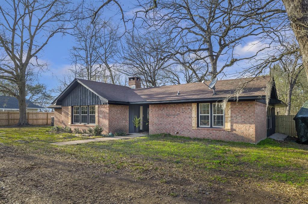 576 Parks Circle, Lufkin, Texas image 2