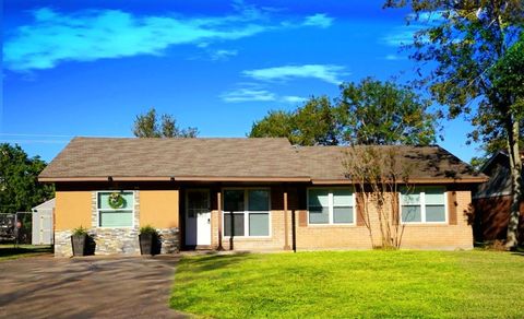 A home in Lake Jackson