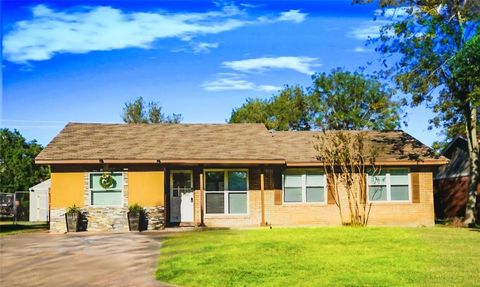 A home in Lake Jackson