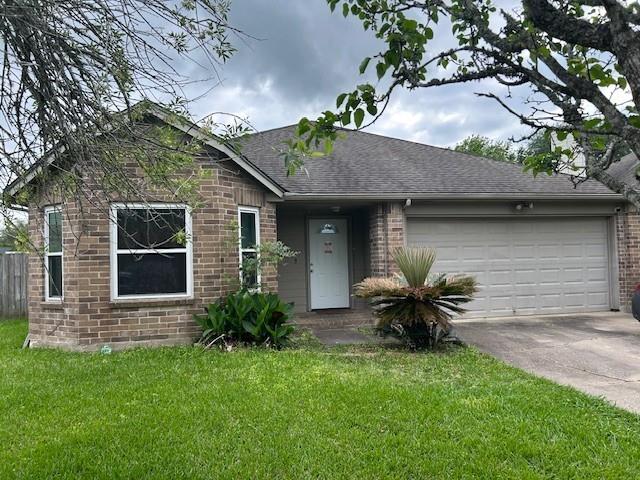 5010 Chase Stone Drive, Bacliff, Texas image 1
