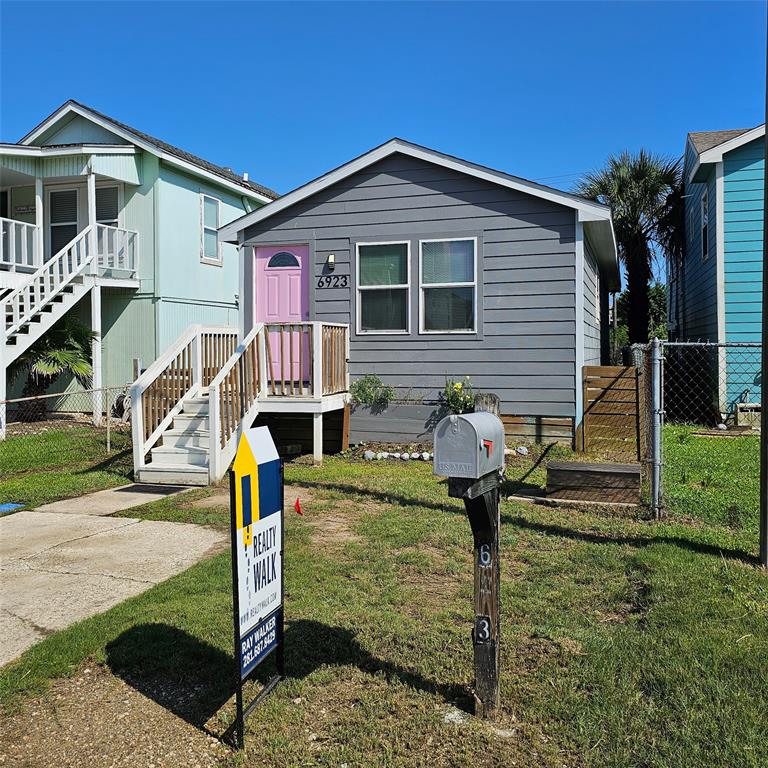 6923 Avenue P, Galveston, Texas image 1
