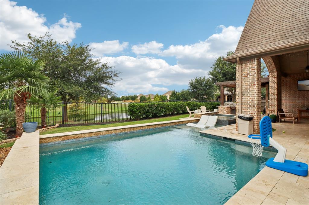 2818 Dogwood Terrace Lane