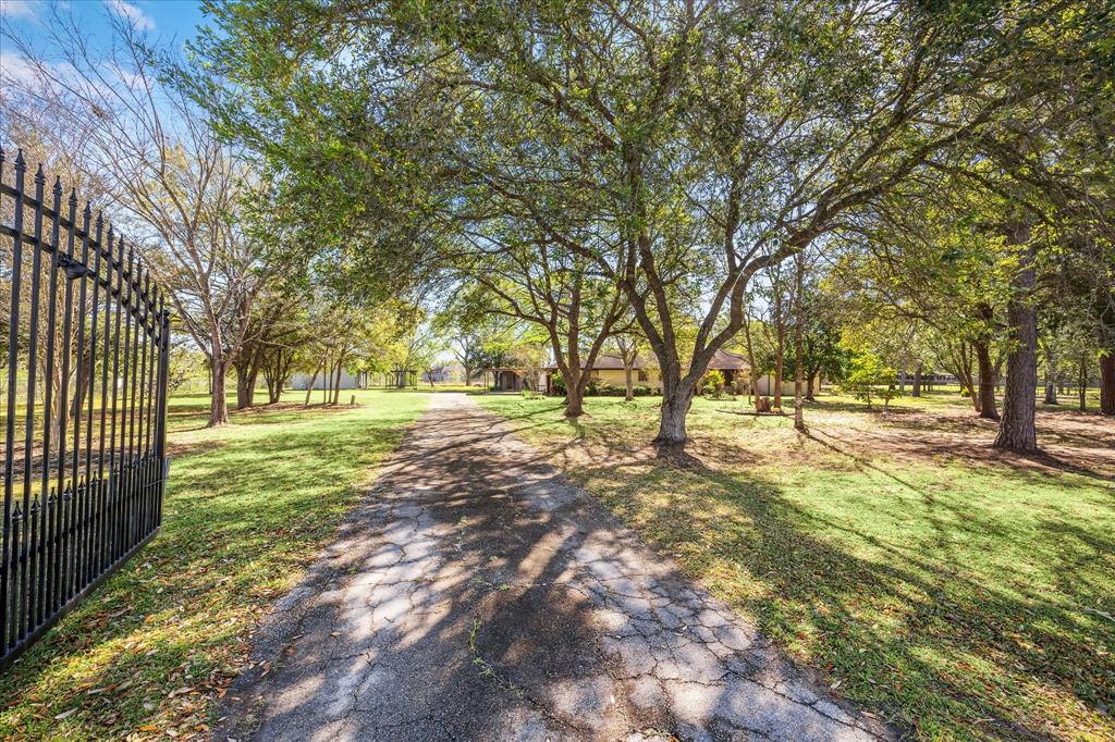 14301 Hatfield Road, Pearland, Texas image 2