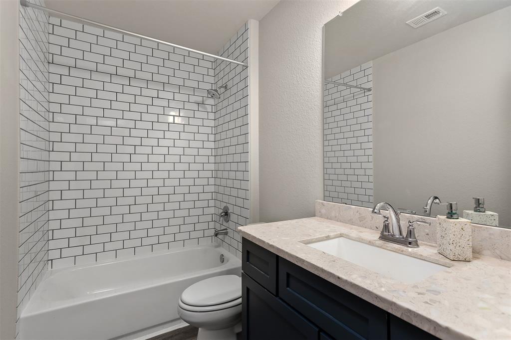 12604 Playa Cove Lane, Texas City, Texas image 21