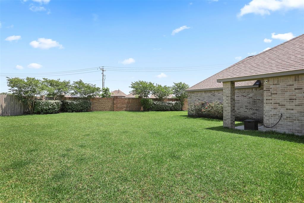 12604 Playa Cove Lane, Texas City, Texas image 29