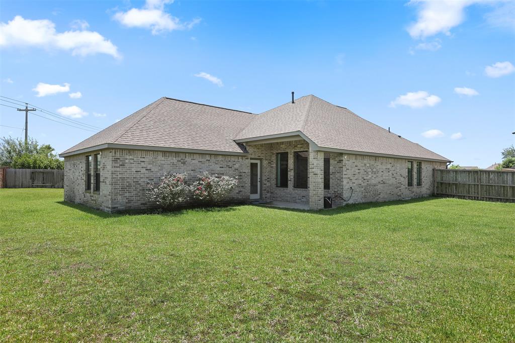 12604 Playa Cove Lane, Texas City, Texas image 28