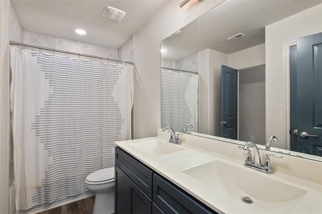 12604 Playa Cove Lane, Texas City, Texas image 17