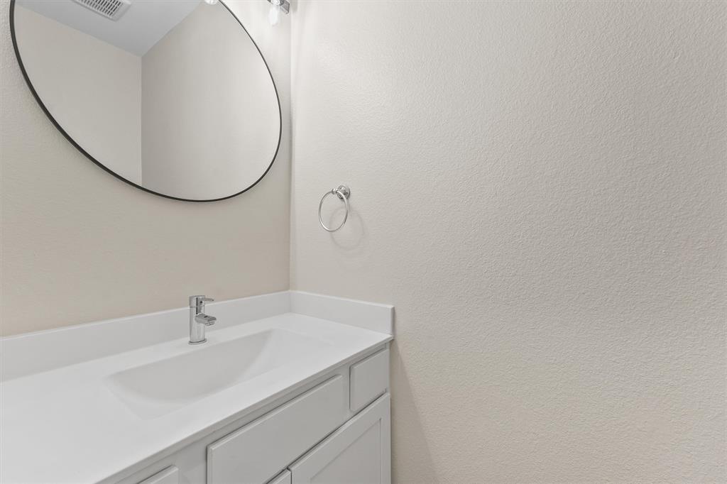 12341 N Chestnut Hills Drive, Conroe, Texas image 13