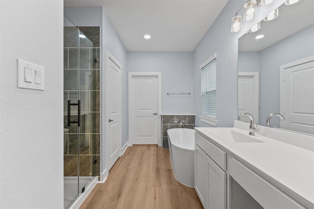12341 N Chestnut Hills Drive, Conroe, Texas image 16