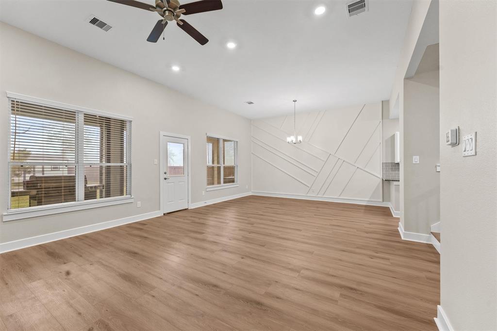 12341 N Chestnut Hills Drive, Conroe, Texas image 7