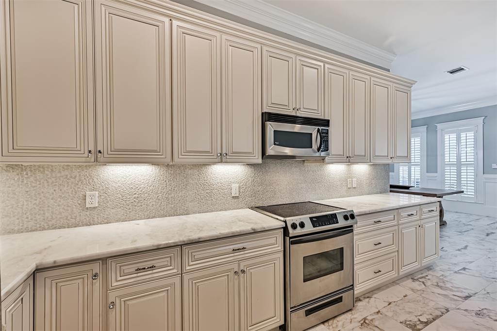 2 Evia Main, Galveston, Texas image 18