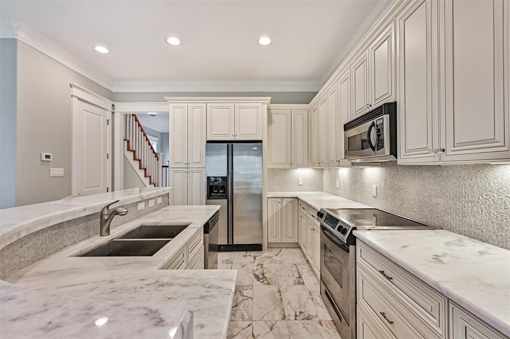 2 Evia Main, Galveston, Texas image 19