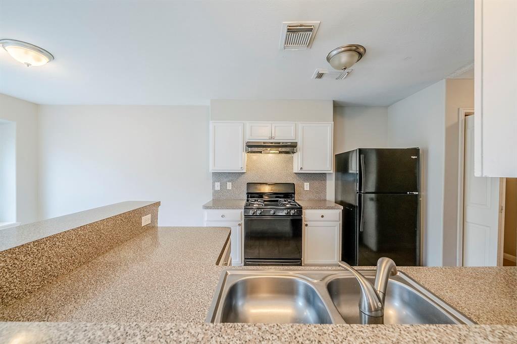 2619 Kiplands Court, Houston, Texas image 9