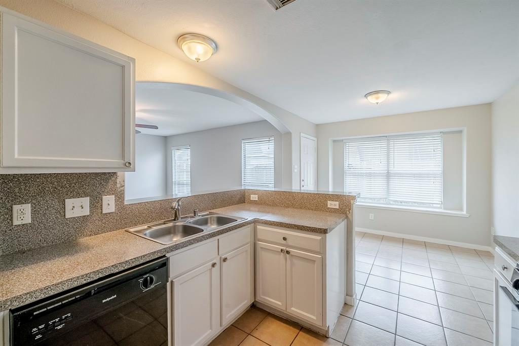2619 Kiplands Court, Houston, Texas image 8