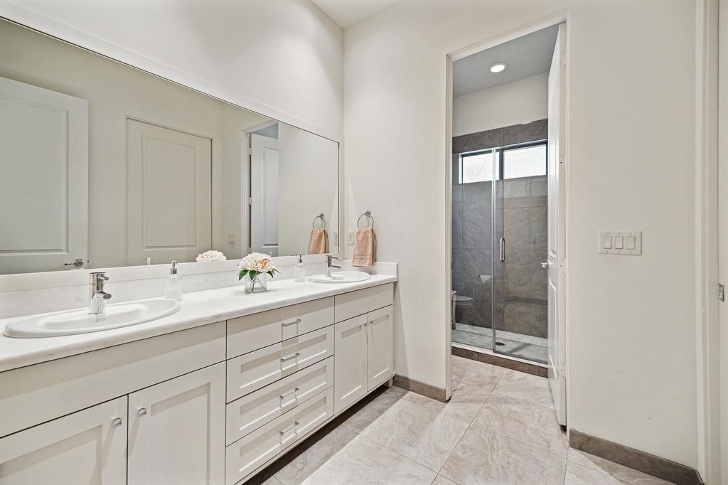 4535 Merrie Lane, Bellaire, Texas image 20