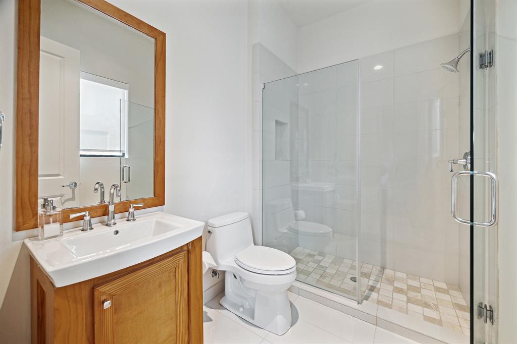 4535 Merrie Lane, Bellaire, Texas image 22