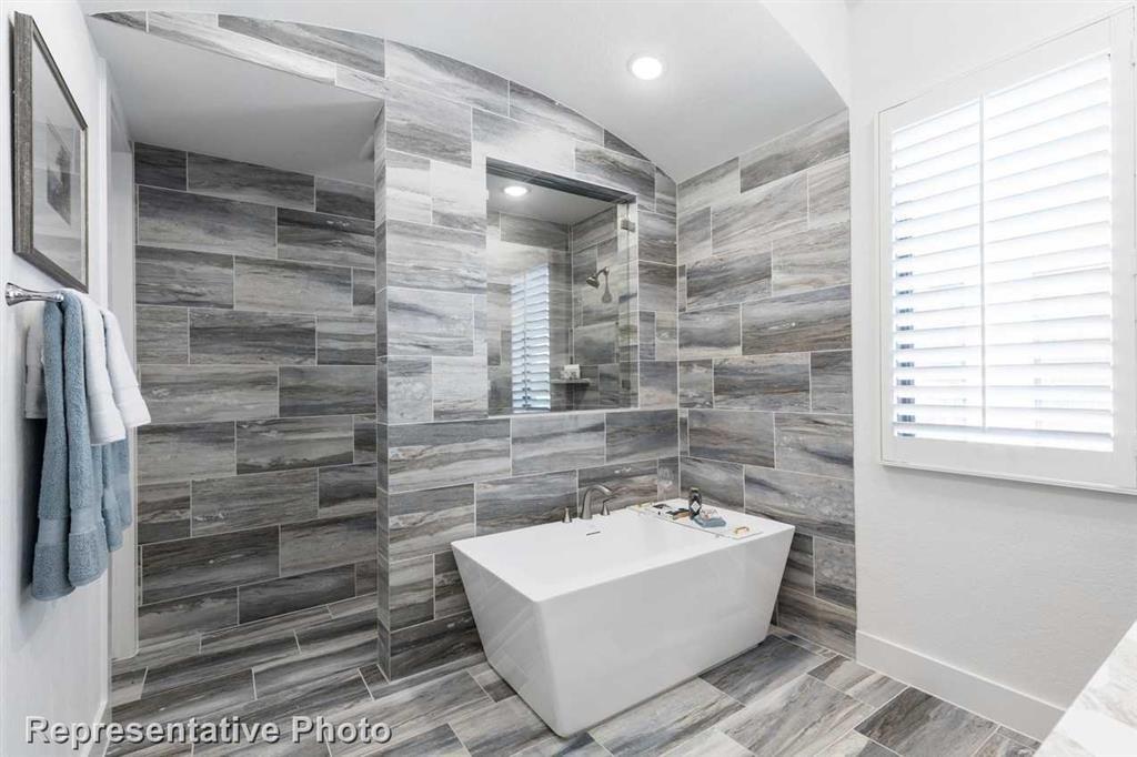 16502 Givenchy Ln, Conroe, Texas image 37