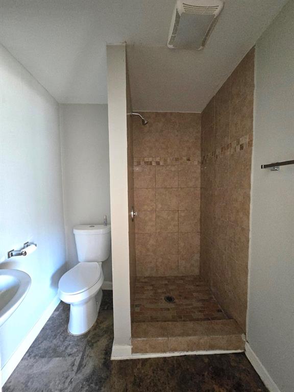 1004 S Shepherd Drive, Baytown, Texas image 6