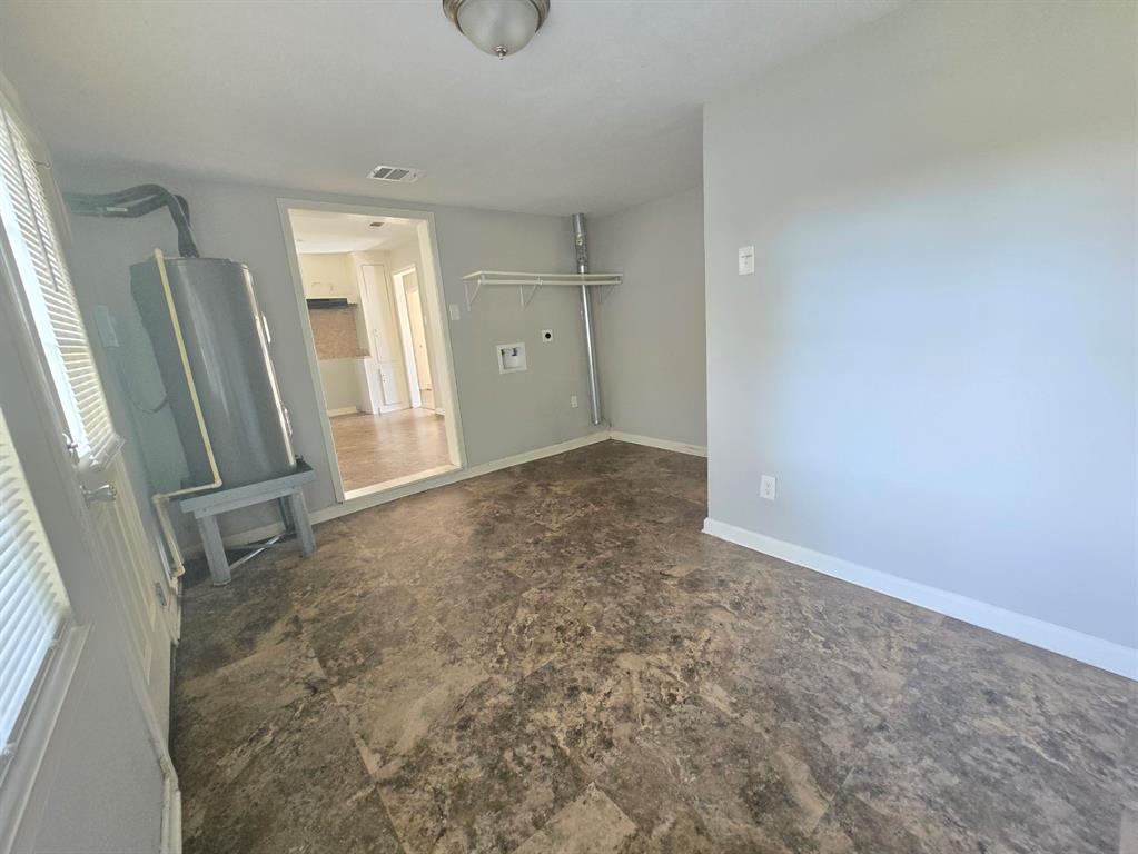 1004 S Shepherd Drive, Baytown, Texas image 9
