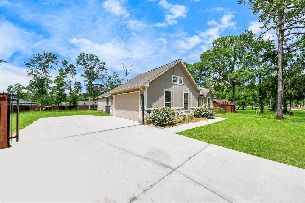 2115 Roman Forest Boulevard, New Caney, Texas image 5