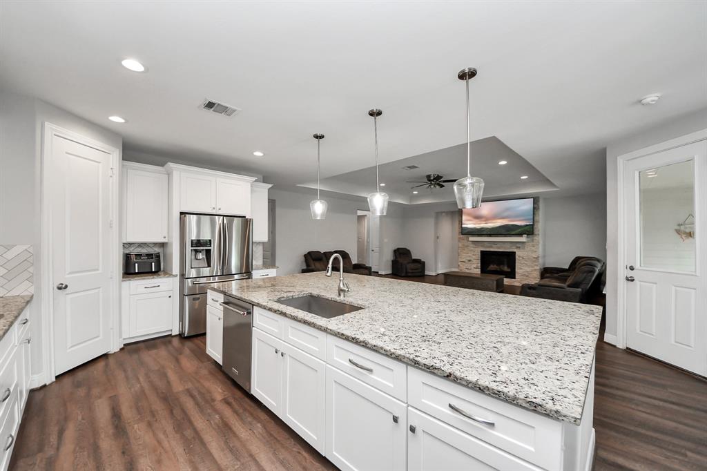 2115 Roman Forest Boulevard, New Caney, Texas image 21