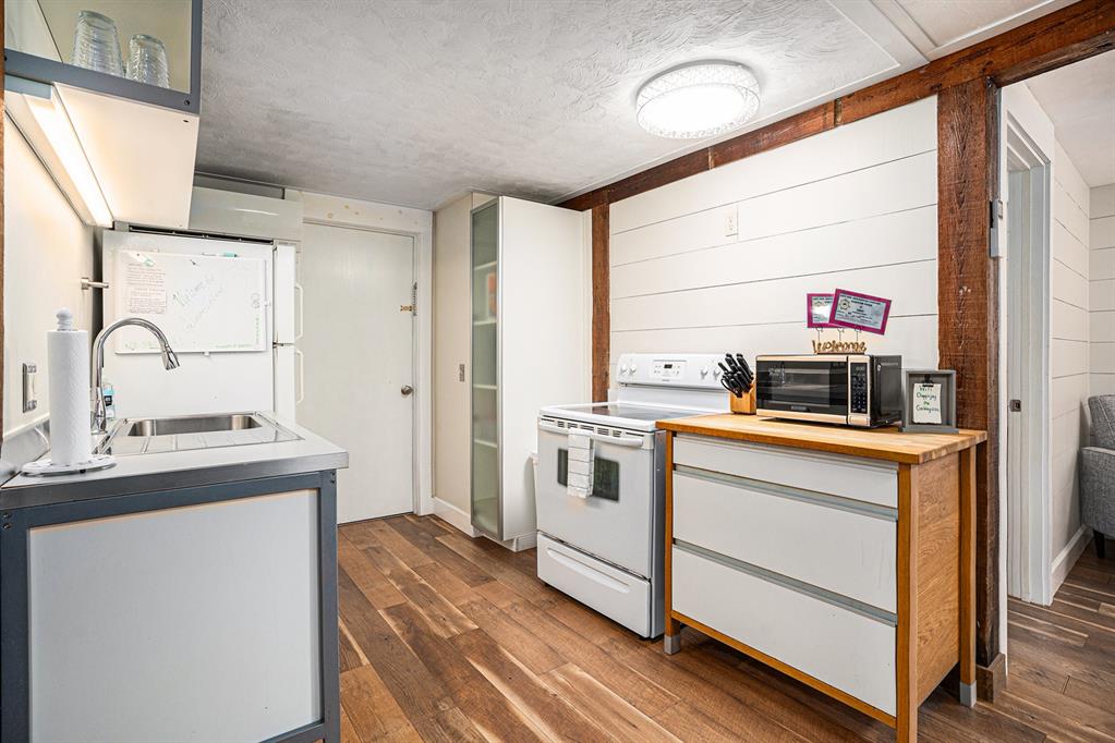 911 11th Street, Galveston, Texas image 13