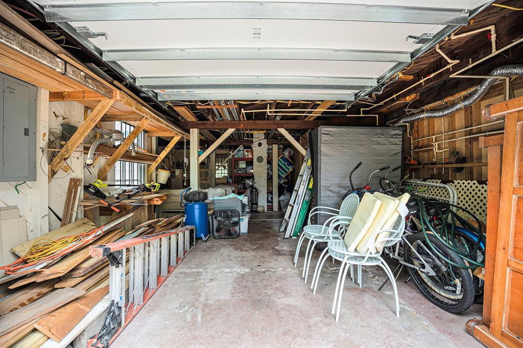 911 11th Street, Galveston, Texas image 30