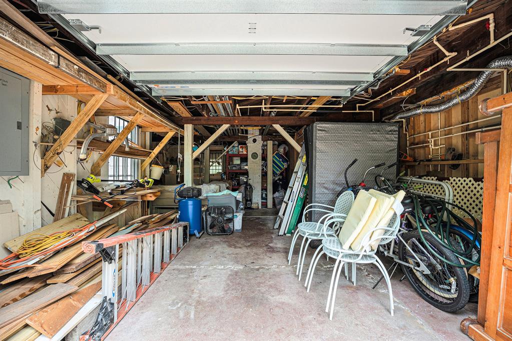 911 11th Street, Galveston, Texas image 29